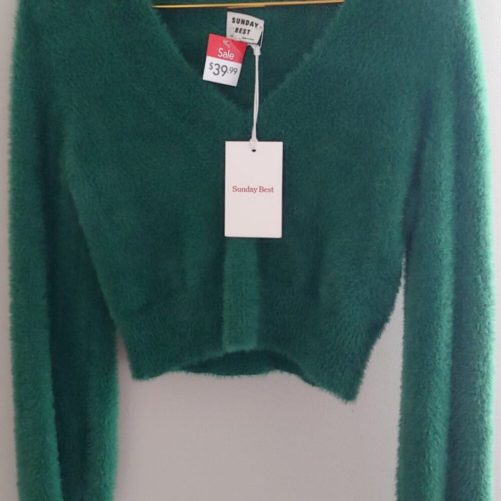 Aritzia Sunday Best Kitten Sweater size xxs Emerald green BNWT